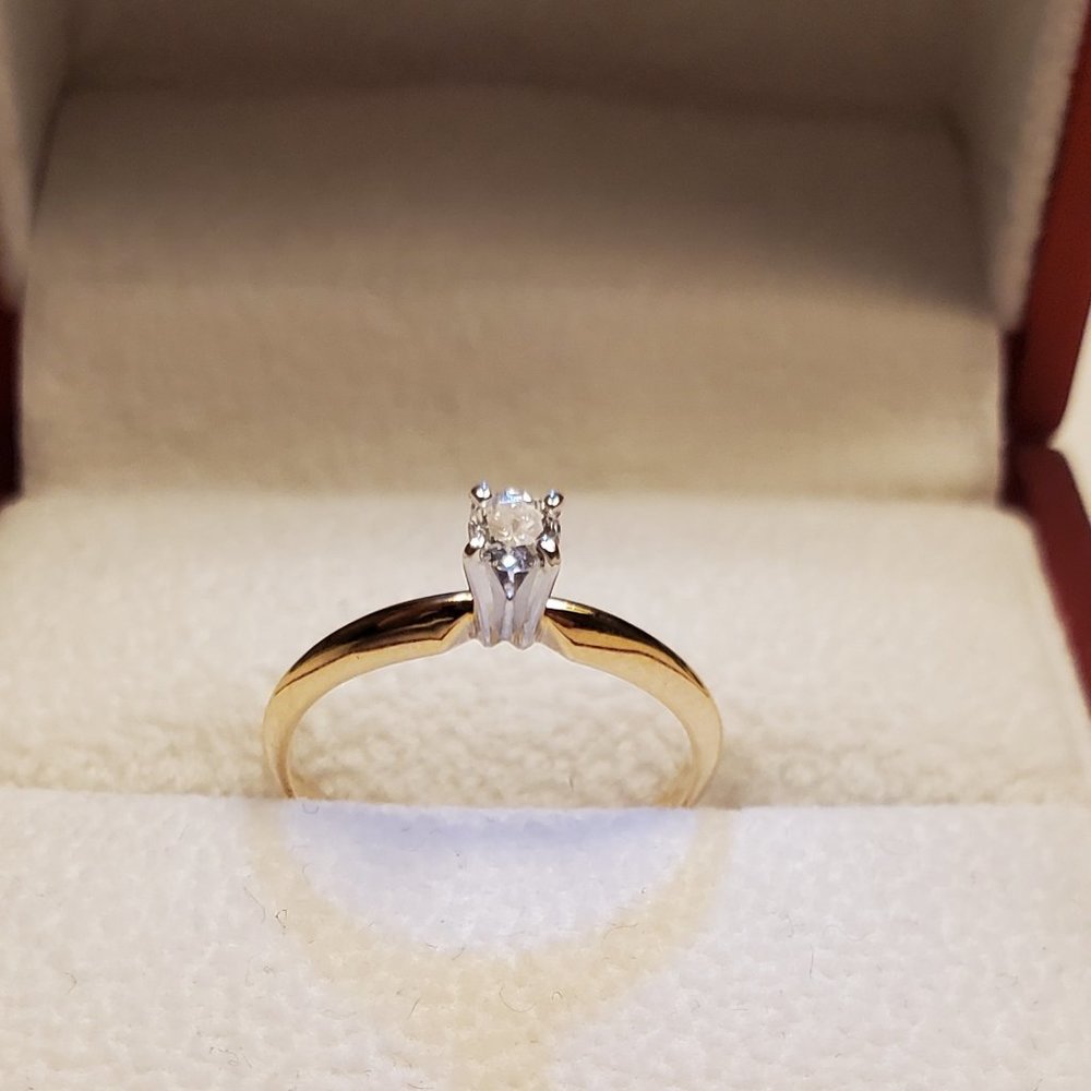 New 14K  Diamond  Solitaire  Engagement  RING - Picture 5 of 9